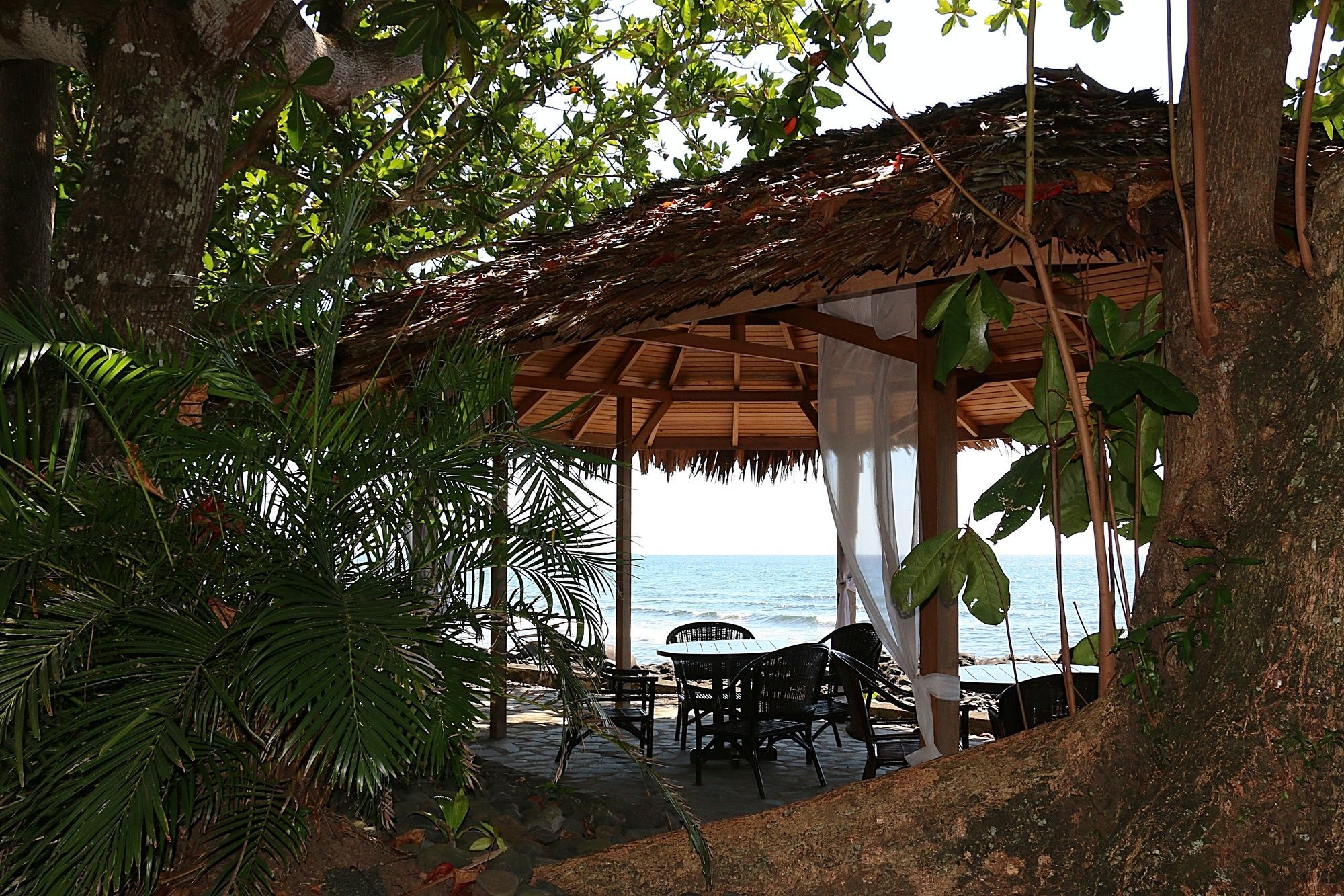 Mapia Resort Manado Exterior photo